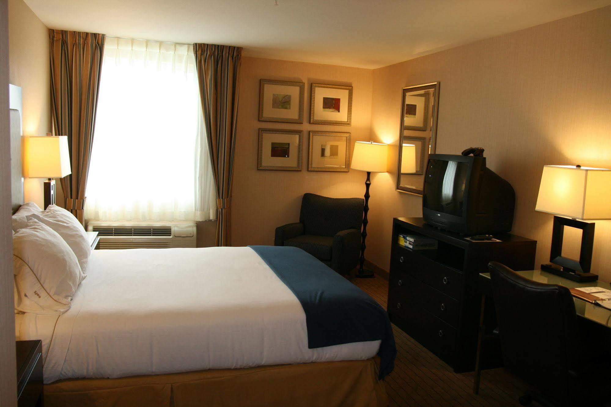 Holiday Inn Express Seattle - Sea-Tac Airport By Ihg SeaTac Exterior foto